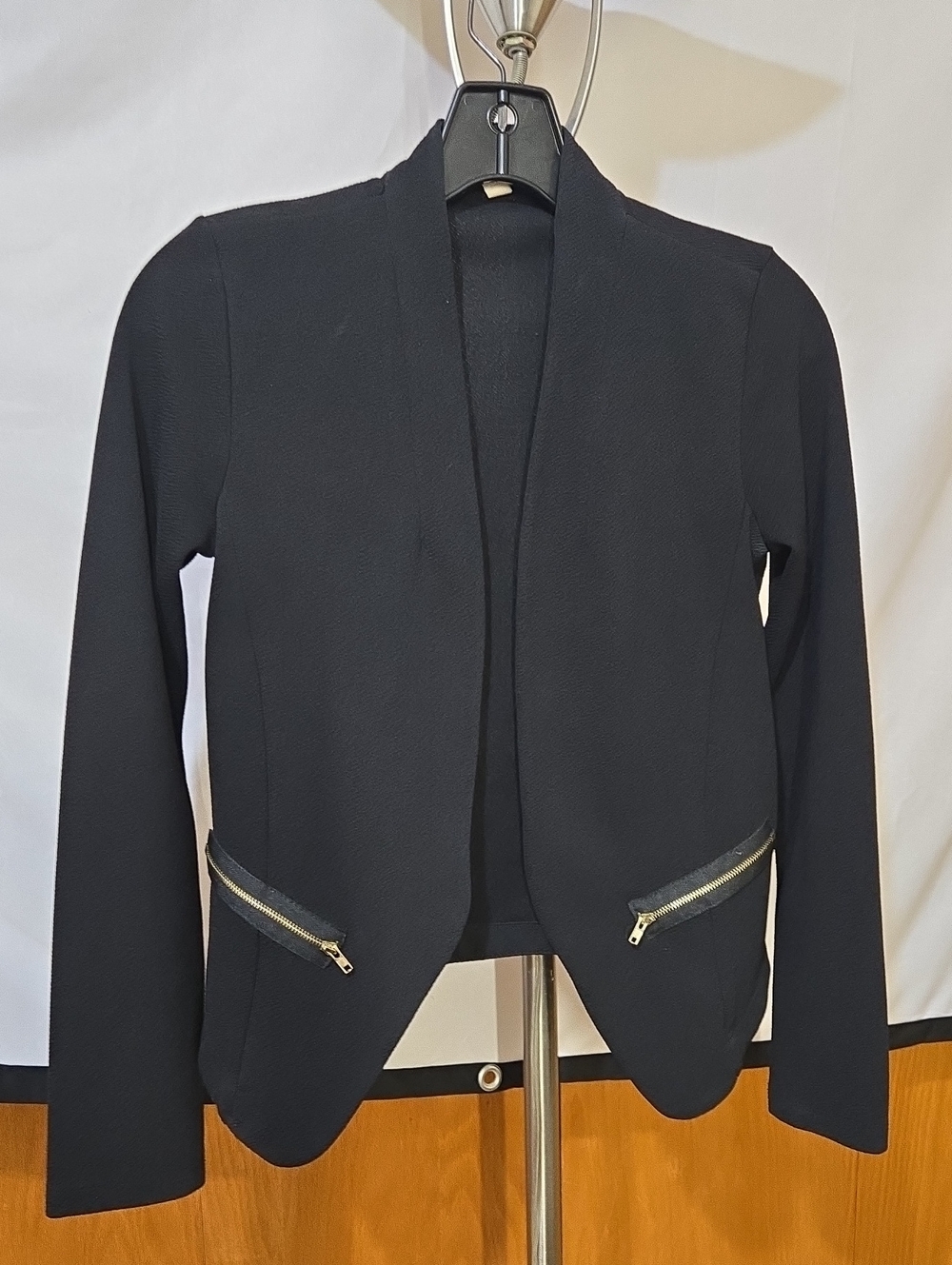Women's Black Open-Front Jacket with Zip Pockets Xs